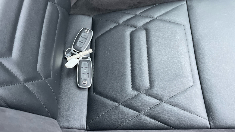 Nissan Juke 1.6 Hybrid Tekna+ 5dr Auto Hybrid Hatchback